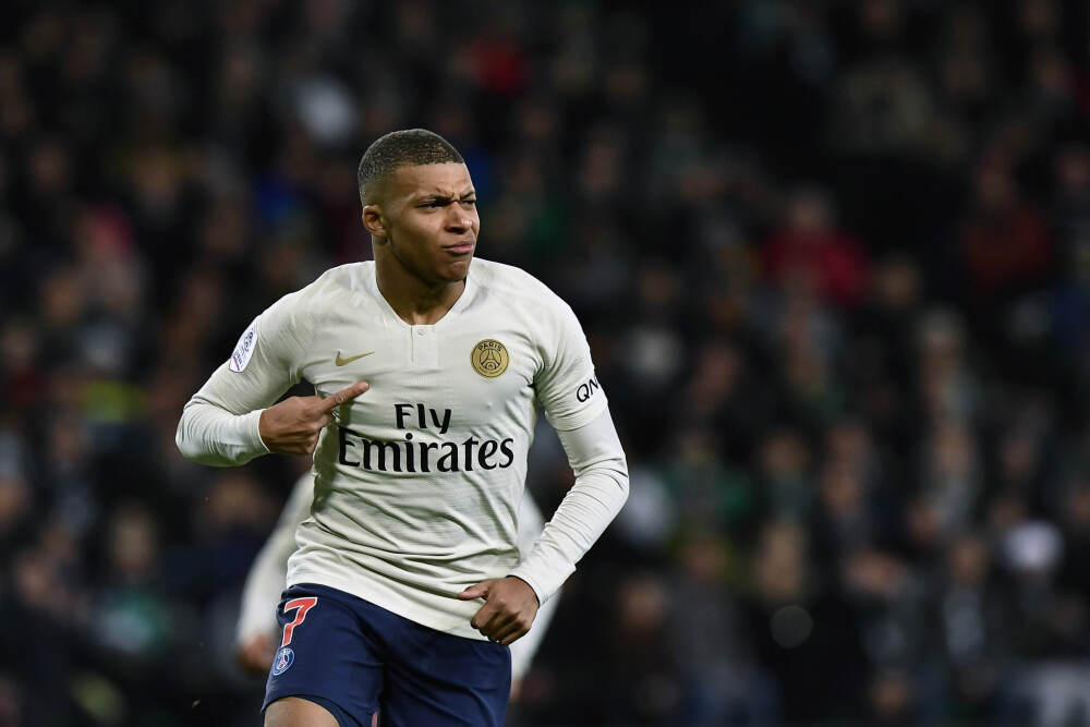 被搭讪后，女子用剁椒鱼头试探大厂高管男友，彻底扎进爱情……结局令人傻眼